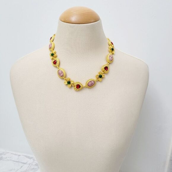 Brand New Gold Tone Victorian Style Necklace - Picture 5 of 7